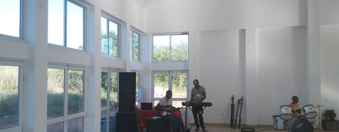 Igreja - Evangélica - dos - Irmãos em Angola - CAOP - VIANA - Noticias