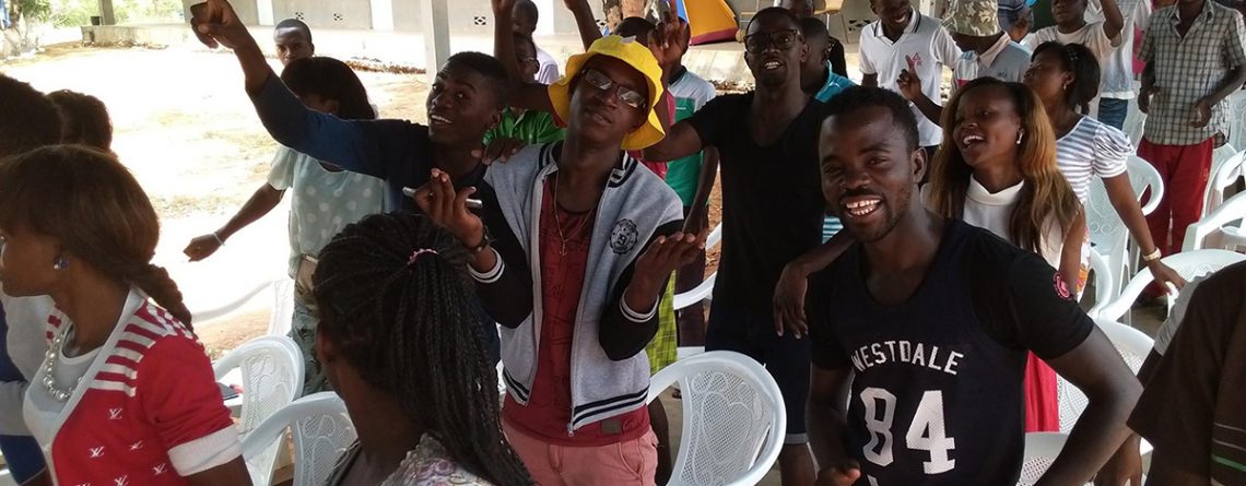 Igreja - Evangélica - dos - Irmãos em Angola - CAOP - VIANA - Membros