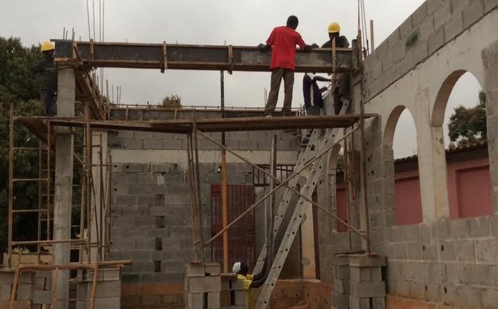 IEA CAOP Viana - Templo em construção